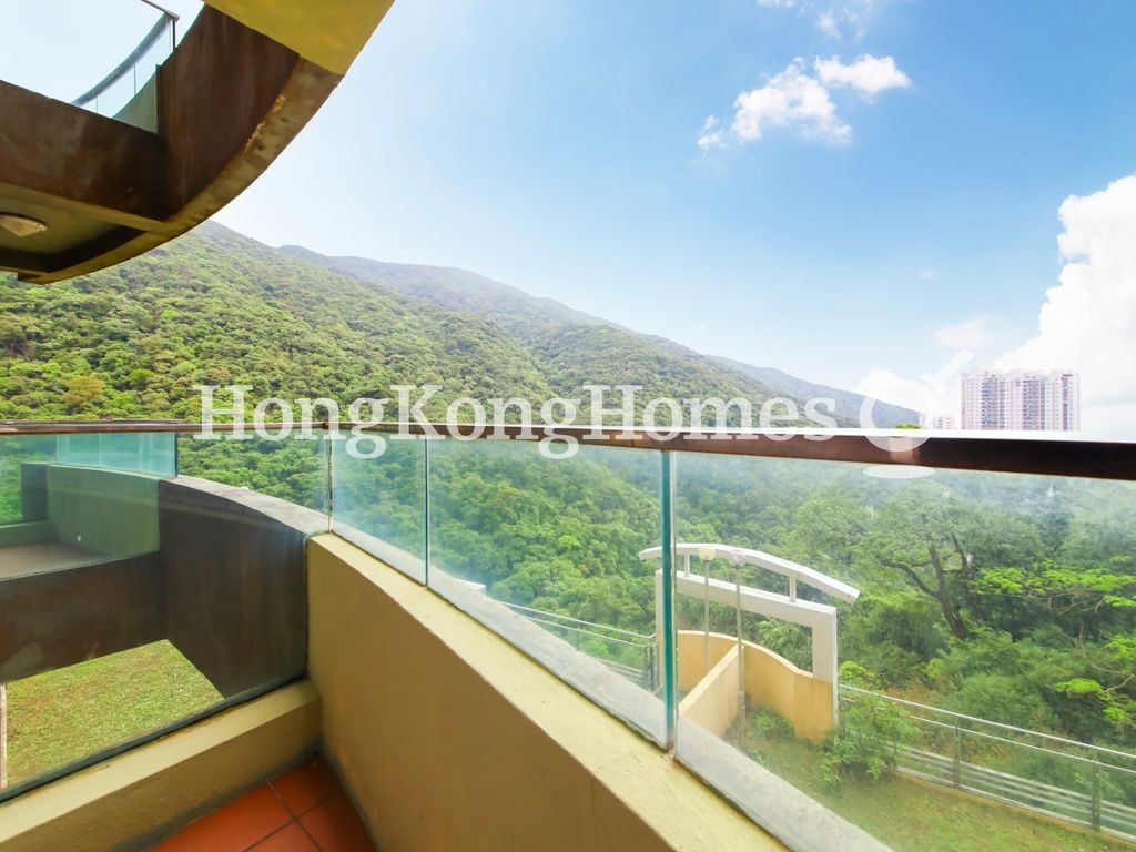 Balcony off Living and Dining Room — 淺水灣道 23號，淺水灣