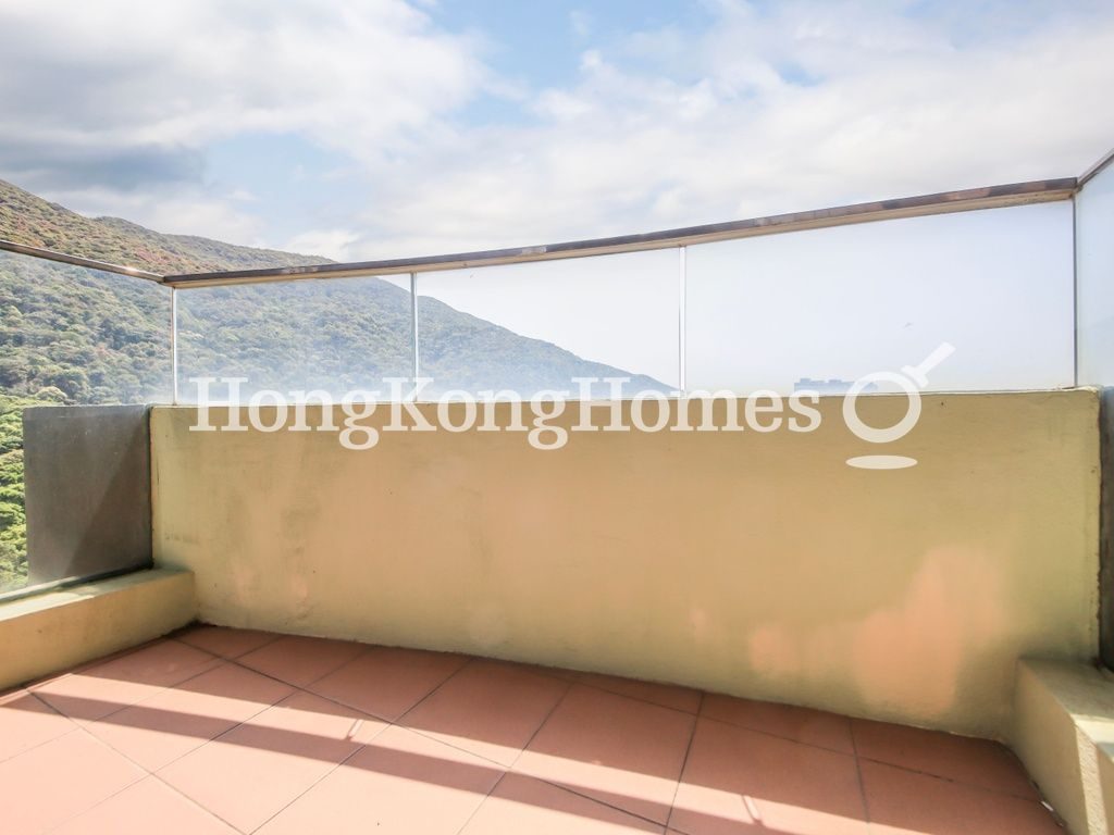 Balcony off Living and Dining Room — 淺水灣道 23號，淺水灣