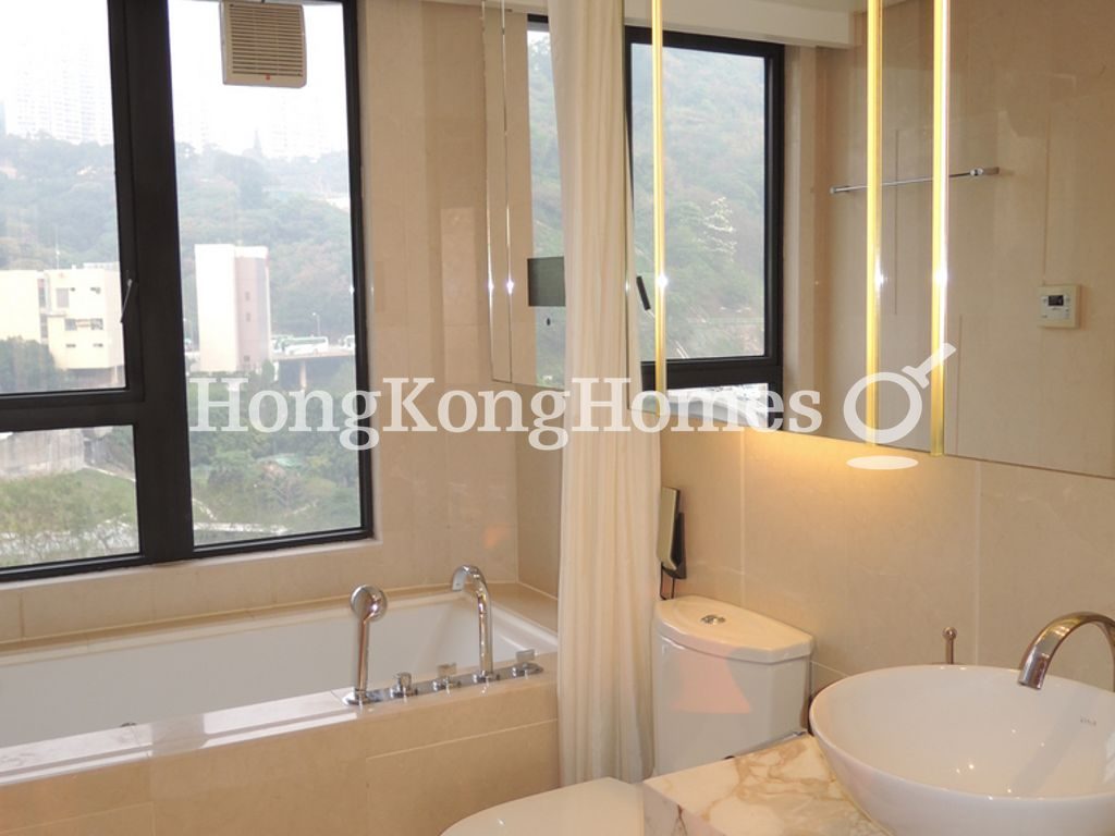 Master Bathroom — 貝沙灣 06期 Bel-air No. 8 03座，薄扶林