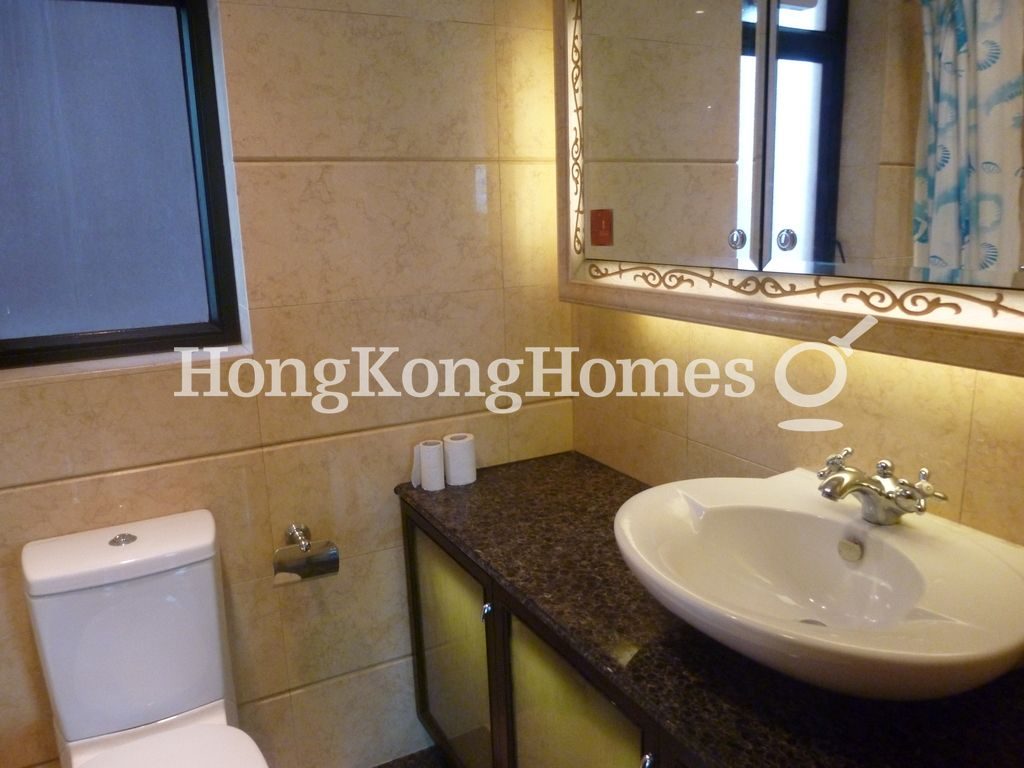 Guest Bathroom — 凱旋門 1期 第1A座 (朝日閣)，尖沙咀