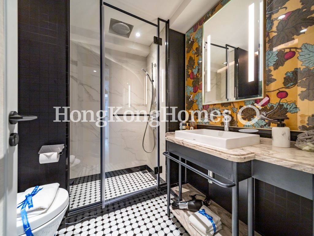 Guest Bathroom — The Hayworth by V, Causeway Bay