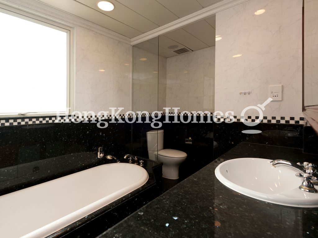 Master Bathroom — 8-10 柯士甸山道 - 第05座，山頂