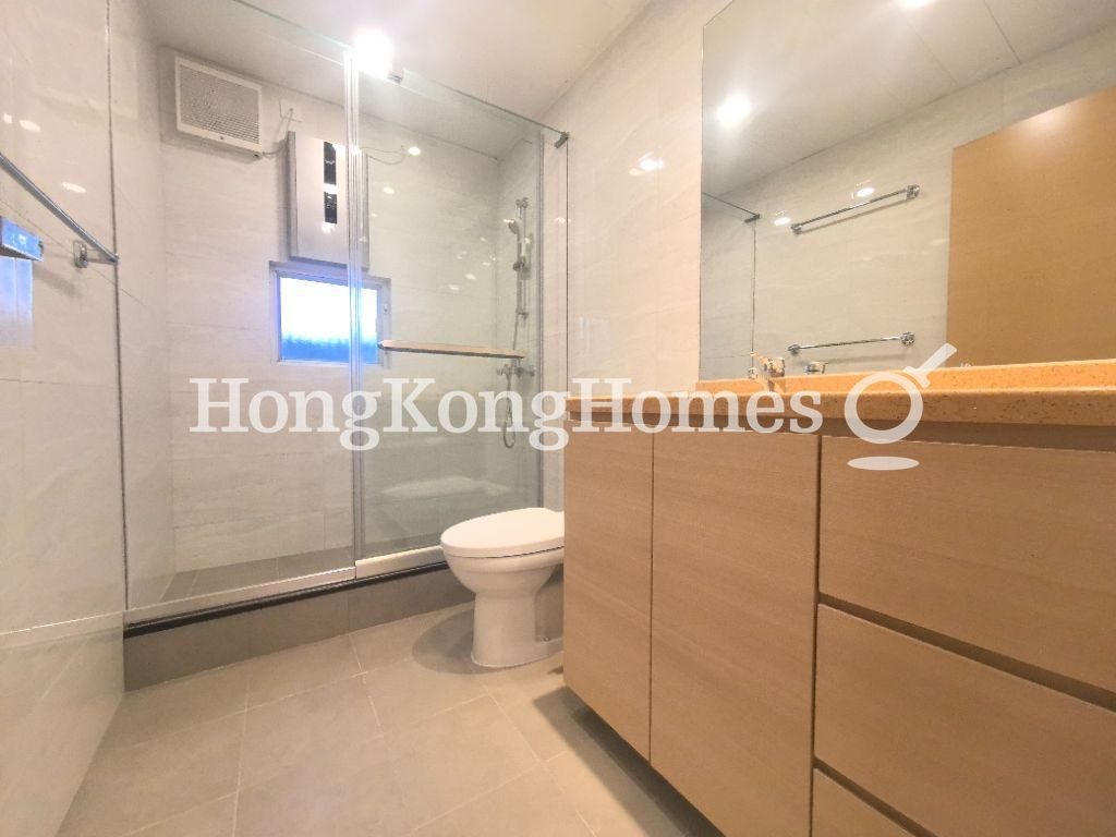 Master Bathroom — The Dahfuldy - Block C, Ho Man Tin / Waterloo Road