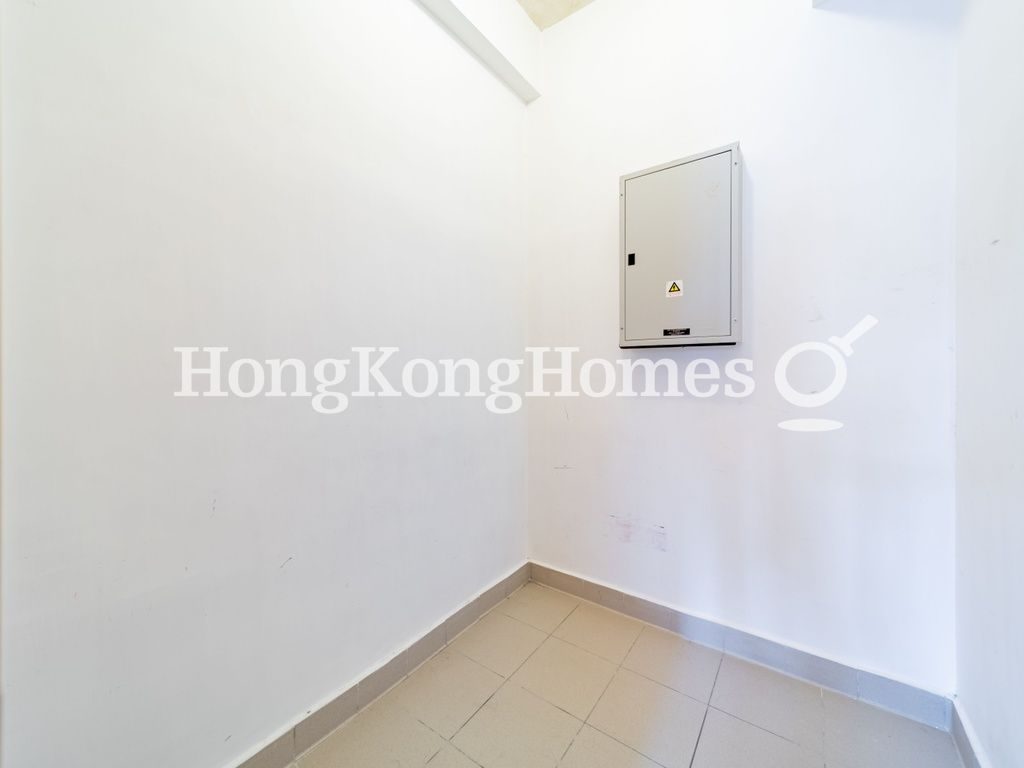 Maid's Room — 殷然，西半山