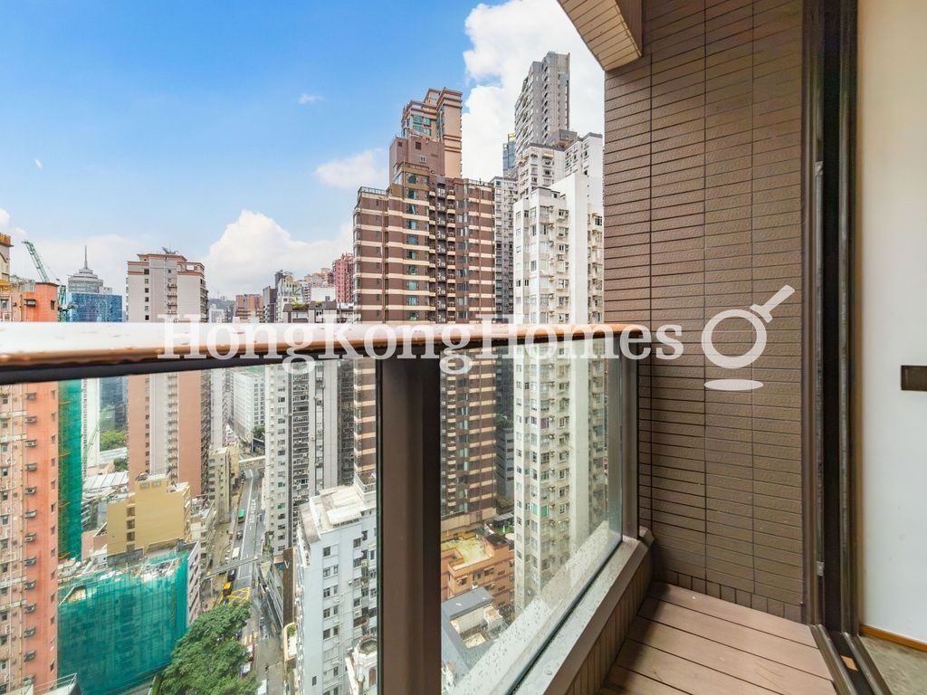 Balcony off living room — 殷然，西半山