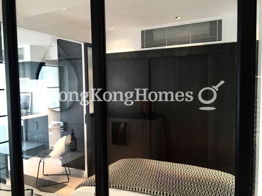 Built-in Wardrobe in Master Bedroom — 太慶大廈，上環