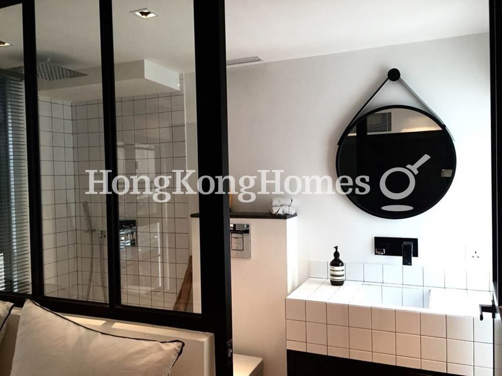 Master Bathroom — 太慶大廈，上環