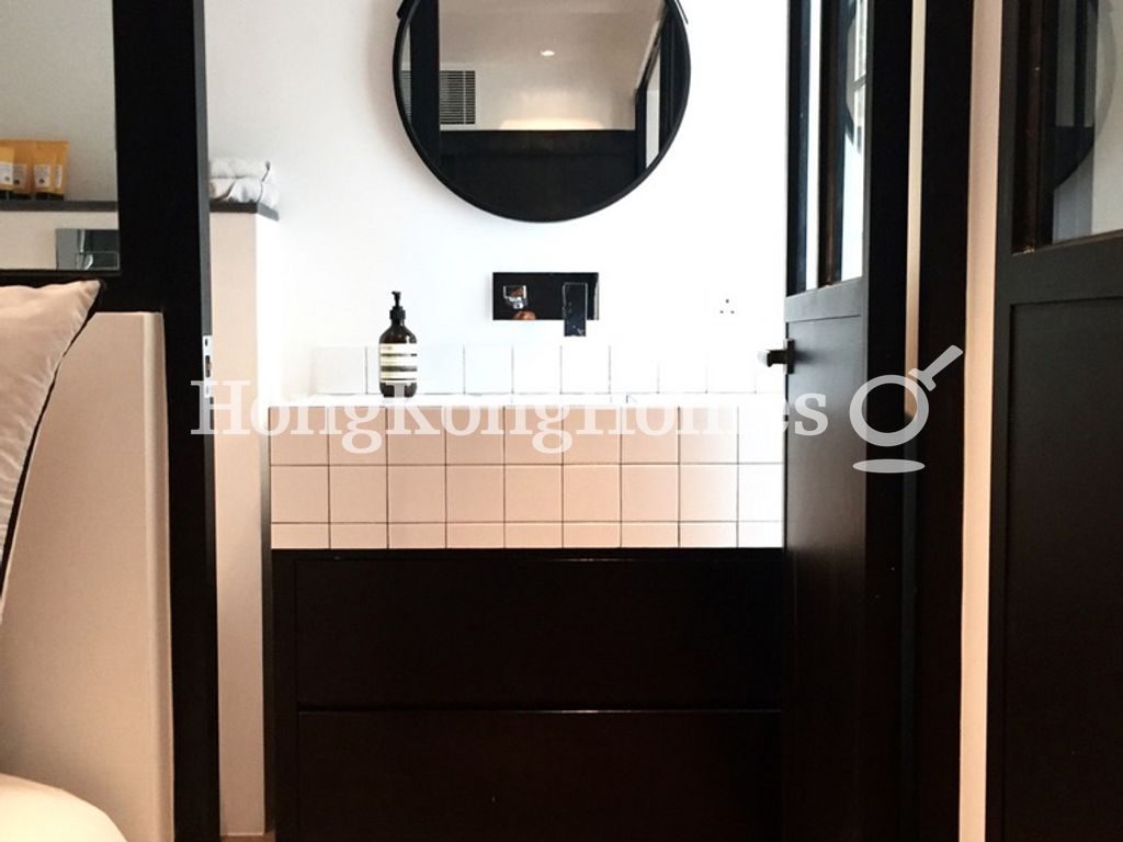 Master Bathroom — 太慶大廈，上環
