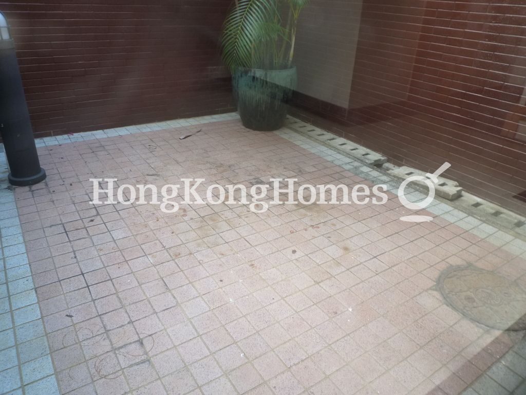 Terrace off Living Room — 龍嶺，西貢