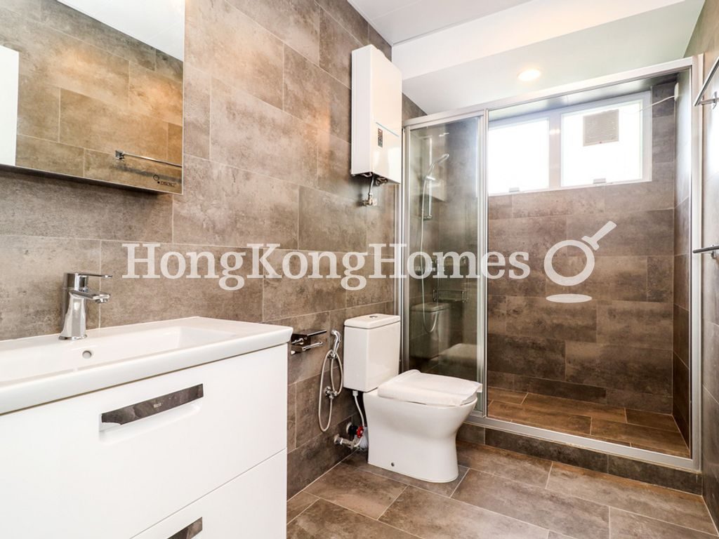 Master Bathroom — 康威園 C-D座，西半山