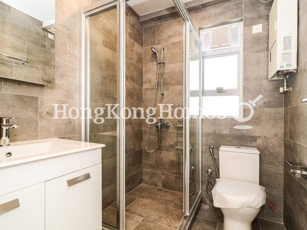 Guest Bathroom — 康威園 C-D座，西半山
