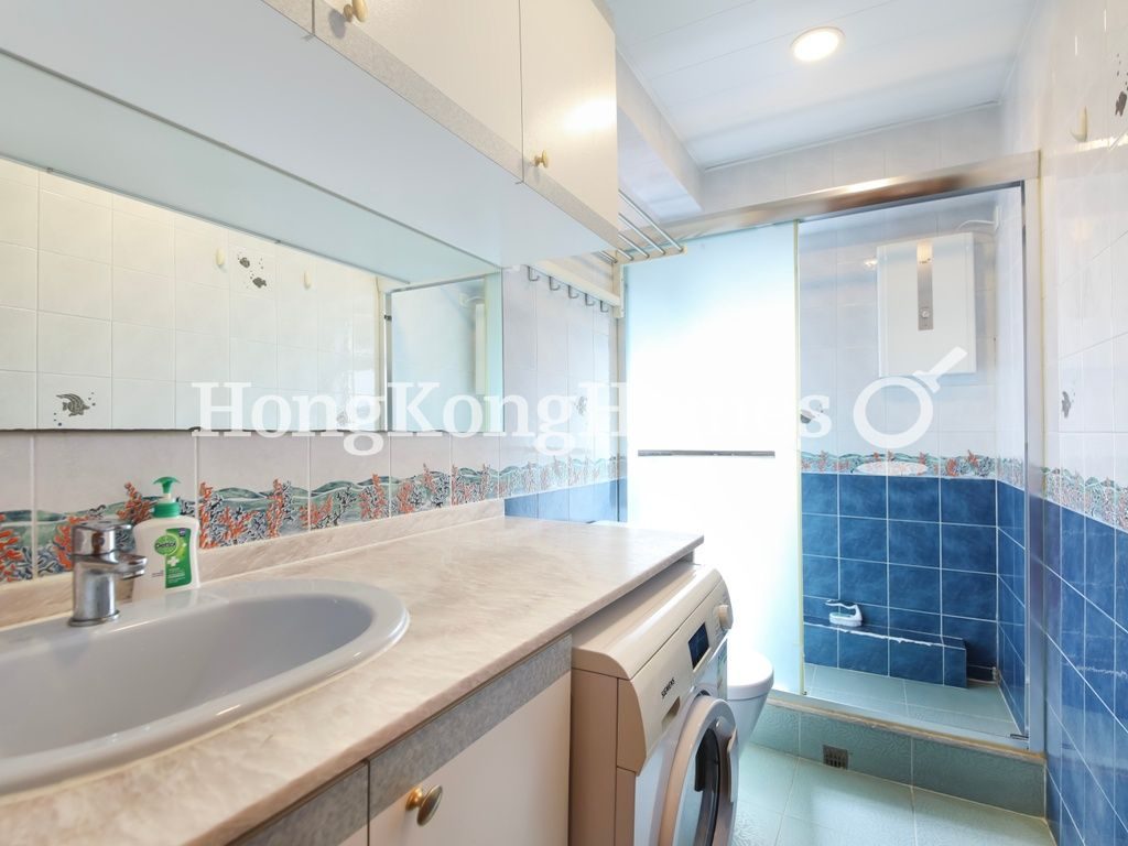 Guest Bathroom — 輝鴻閣，西半山