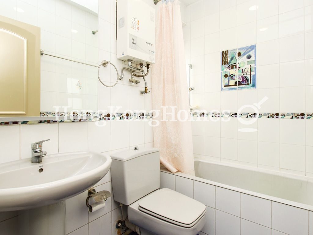 Guest Bathroom — 匡湖居 04期，西貢