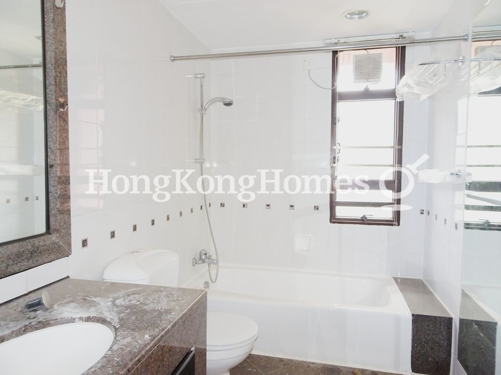 Guest Bathroom — 浪琴園 - 第02座，大潭