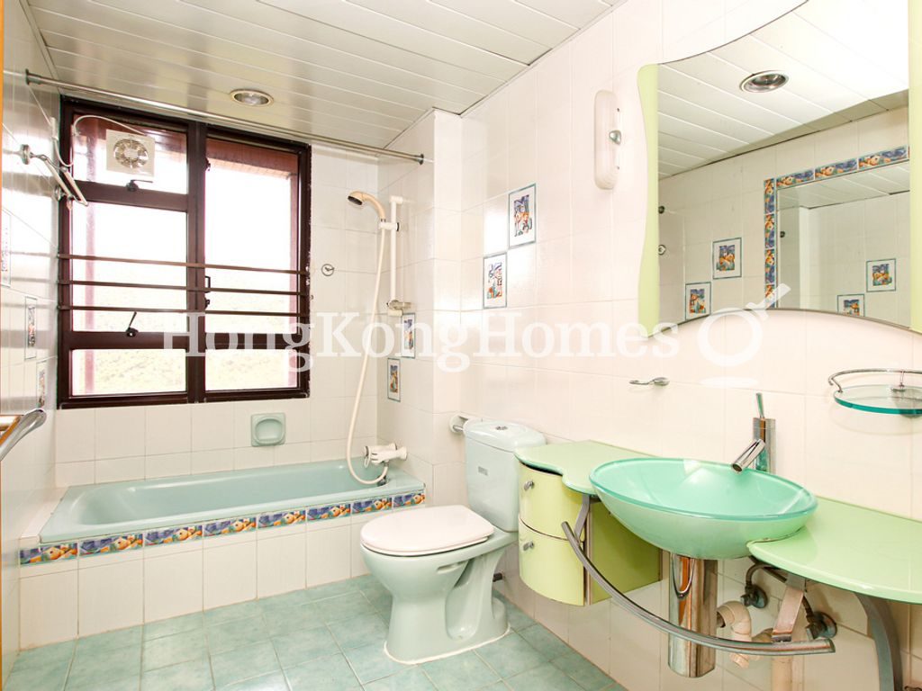 Guest Bathroom — 浪琴園 - 第05座，大潭