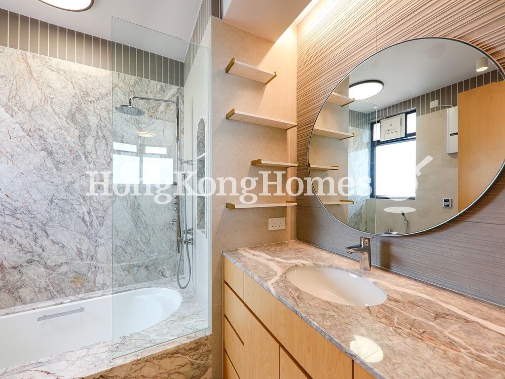 Master Bathroom — Royalton I, Pokfulam
