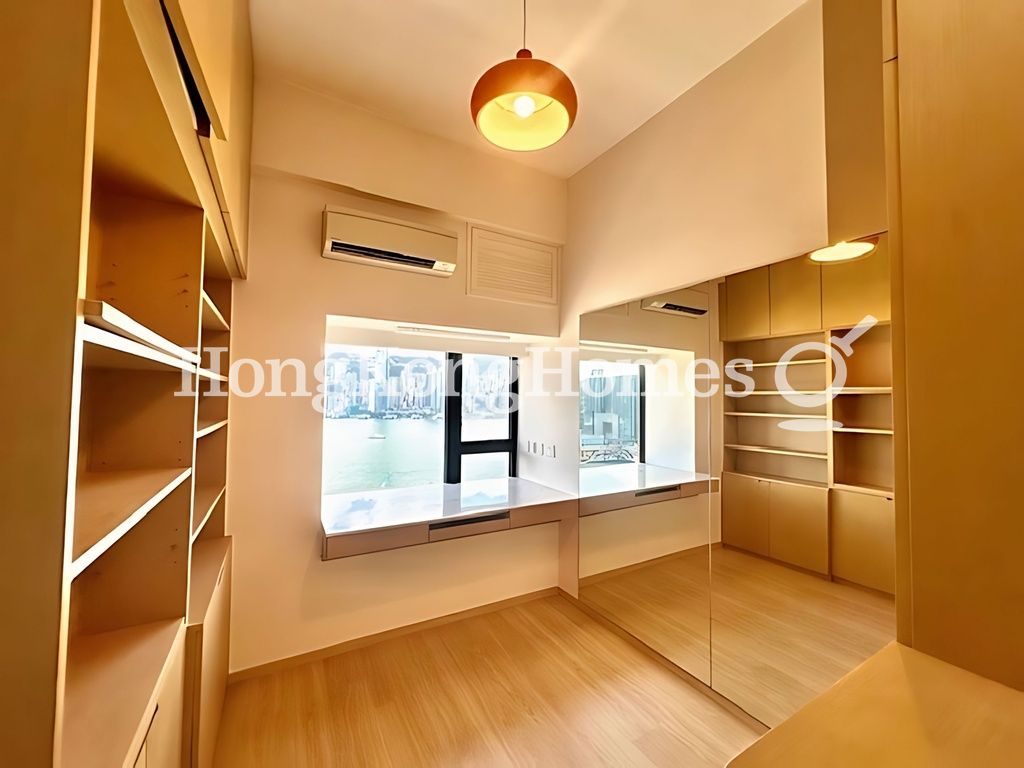 Second Bedroom — 凱旋門 1期 第1座 (摩天閣)，尖沙咀