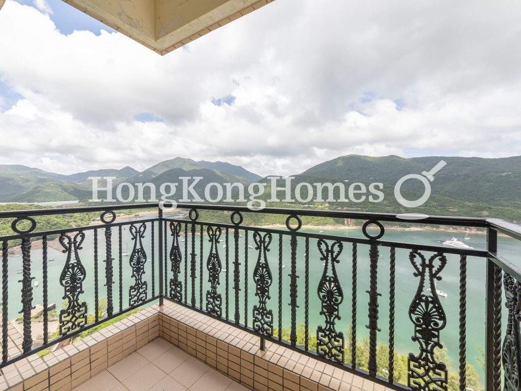 Balcony off Living and Dining Room — 紅山半島 - 第05座，大潭