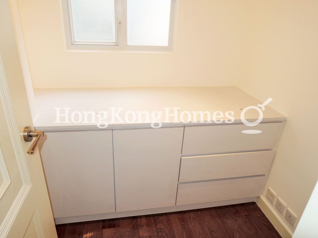 Maid's Room — Yuen Ming Building, Central