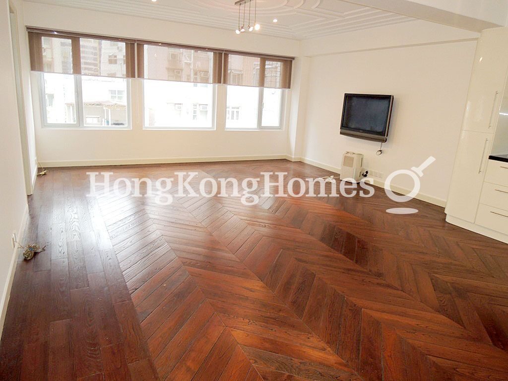 Living and Dining Room — Yuen Ming Building, Central