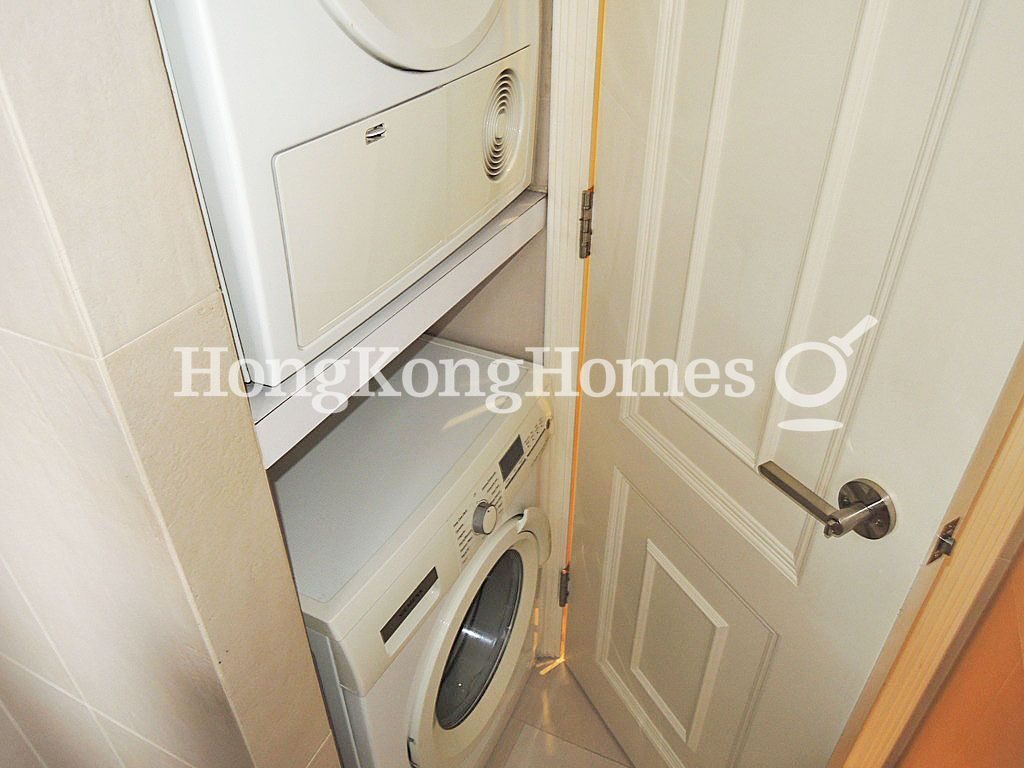 Guest Bathroom — Yuen Ming Building, Central