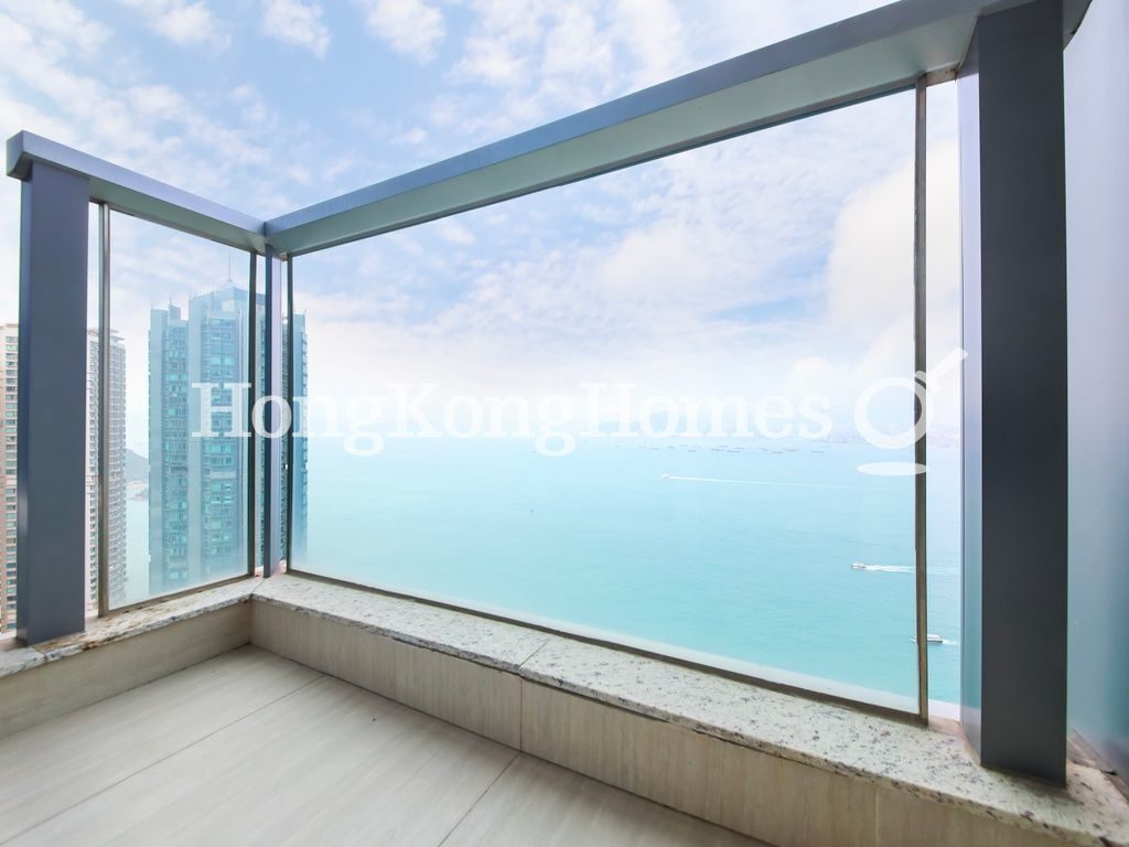 Balcony off Living and Dining Room — TownPlace Kennedy Town，西環堅尼地城