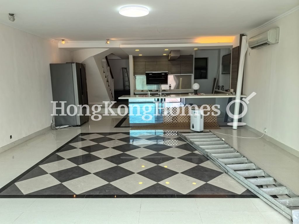 Dining Room — Silver Fountain Terrace, Clear Water Bay