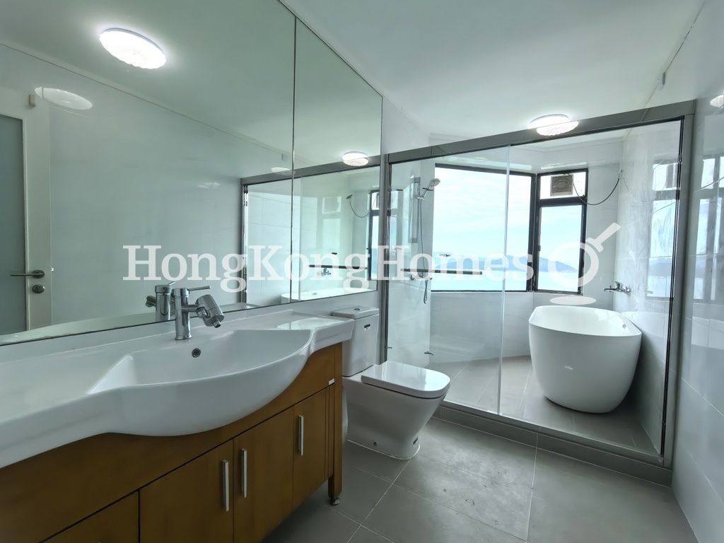 Master Bathroom — Silver Fountain Terrace, Clear Water Bay