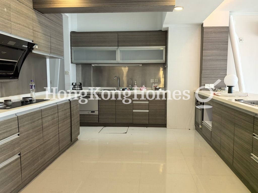 Kitchen — Silver Fountain Terrace, Clear Water Bay