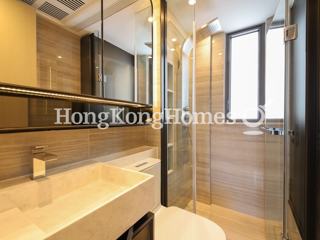 Guest Bathroom — 本舍，西半山