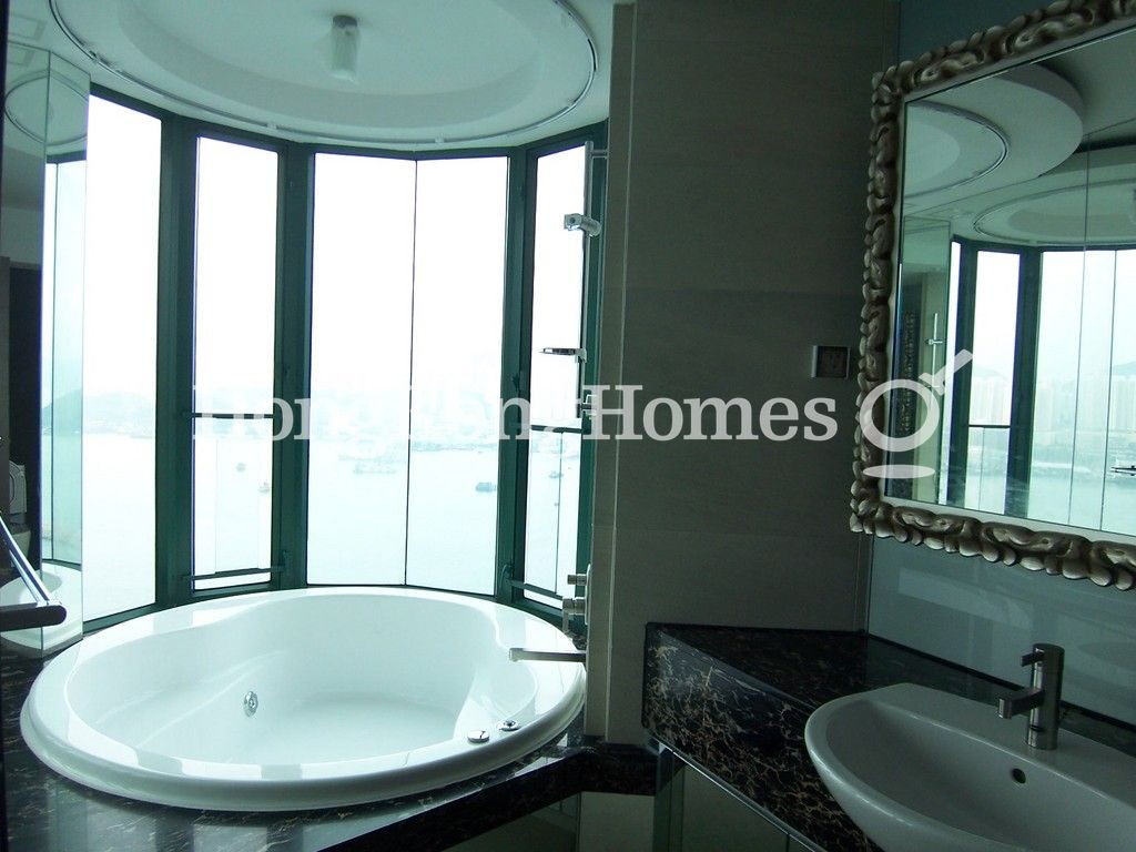 Master Bathroom — Grand Promenade - Tower 03, Quarry Bay