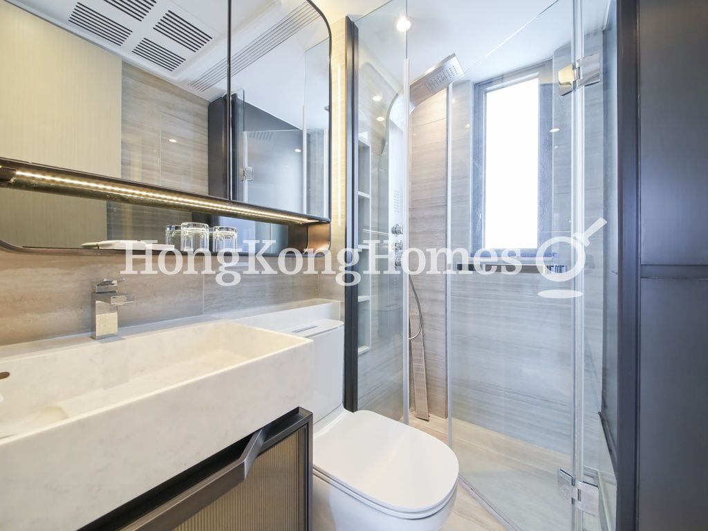 Guest Bathroom — 本舍，西半山