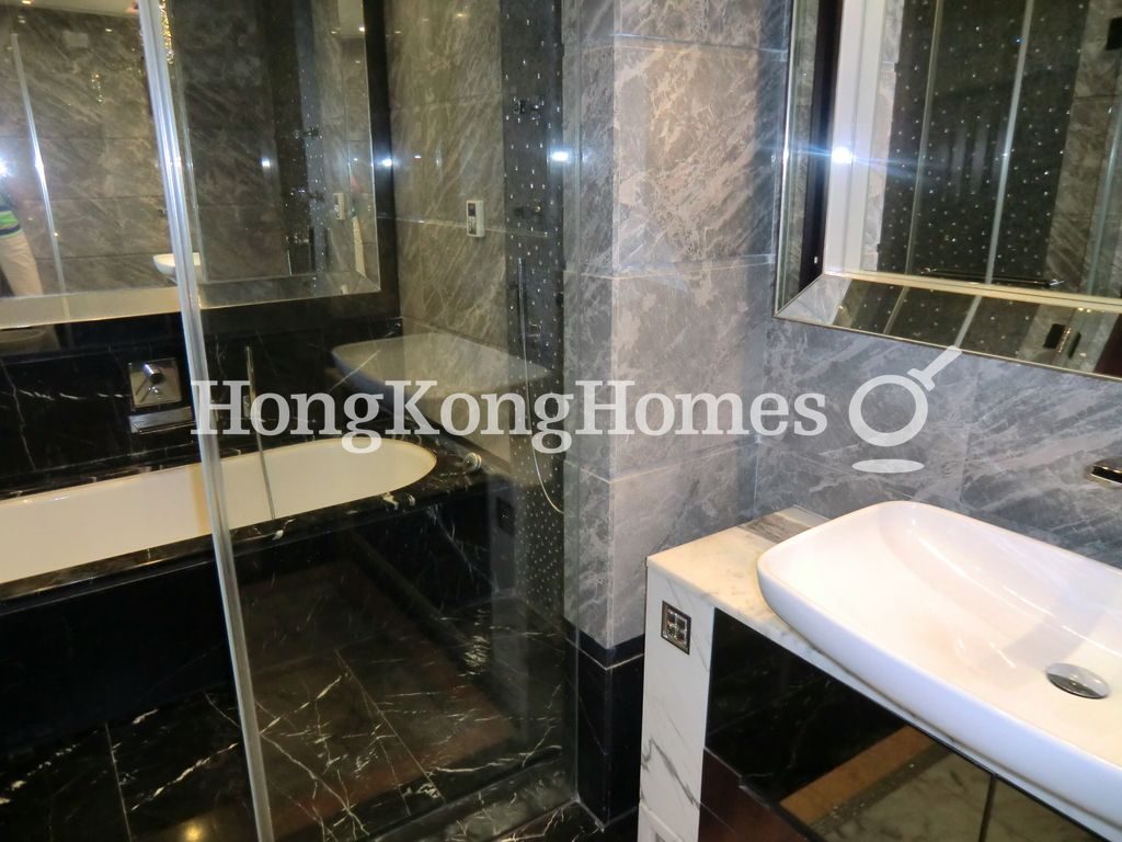 Master Bathroom — 半山壹號半山徑 35 號，何文田窩打老道