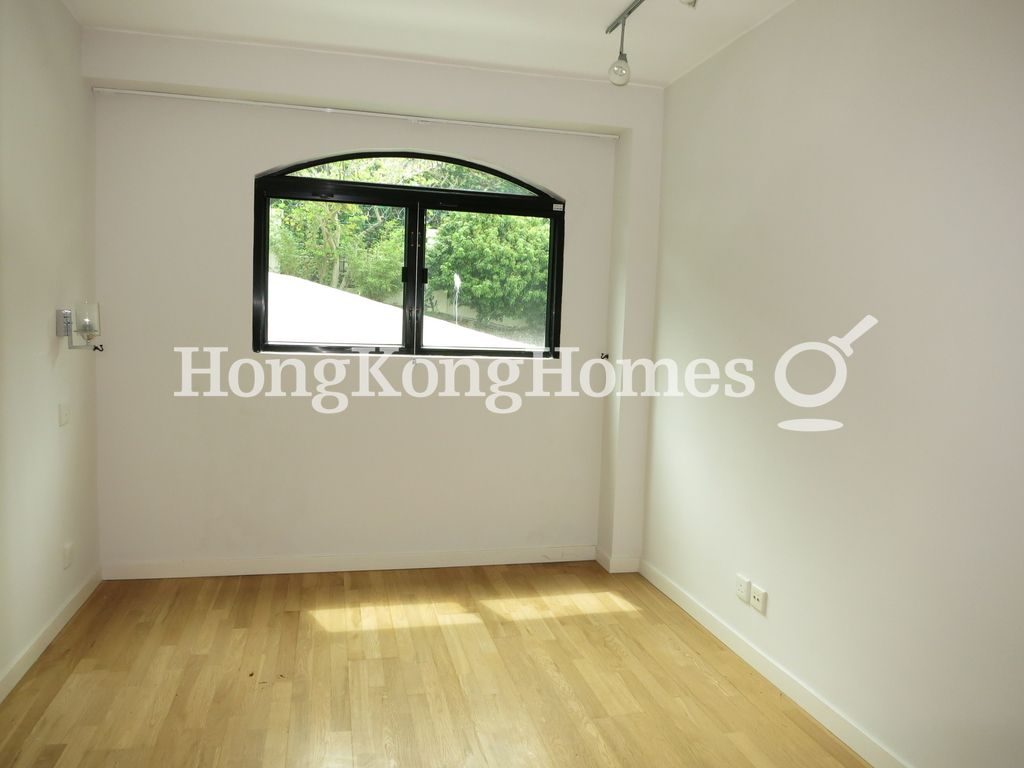 Fourth Bedroom — 銀泉台，清水灣