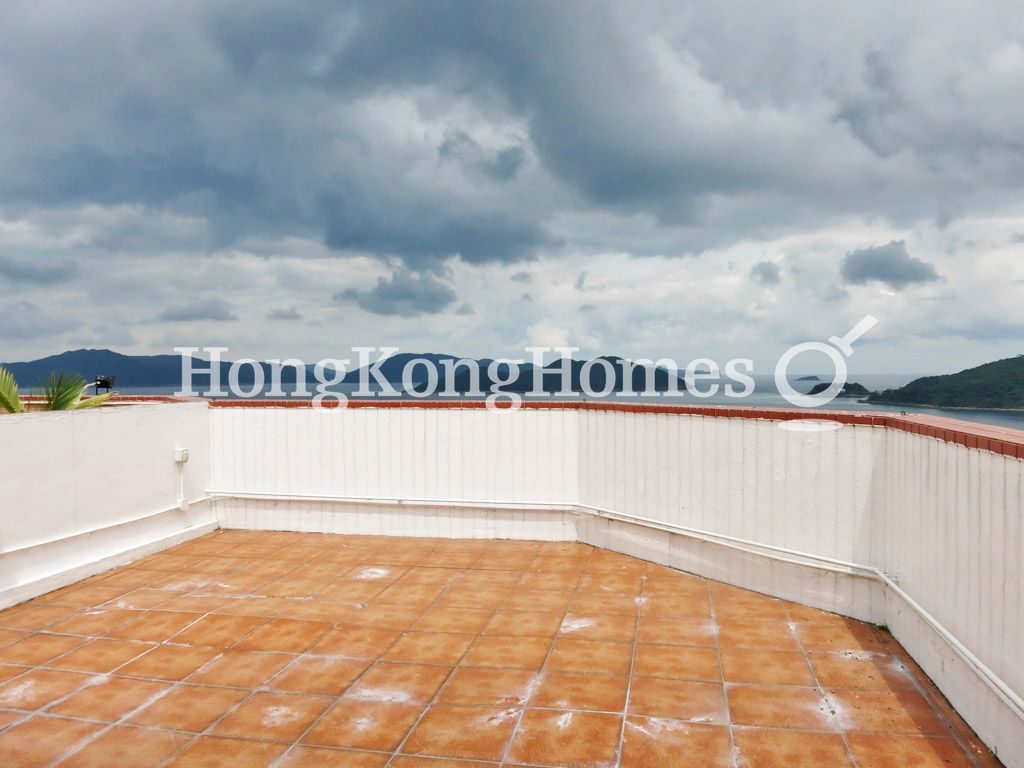 Private Roof Terrace — 銀泉台，清水灣
