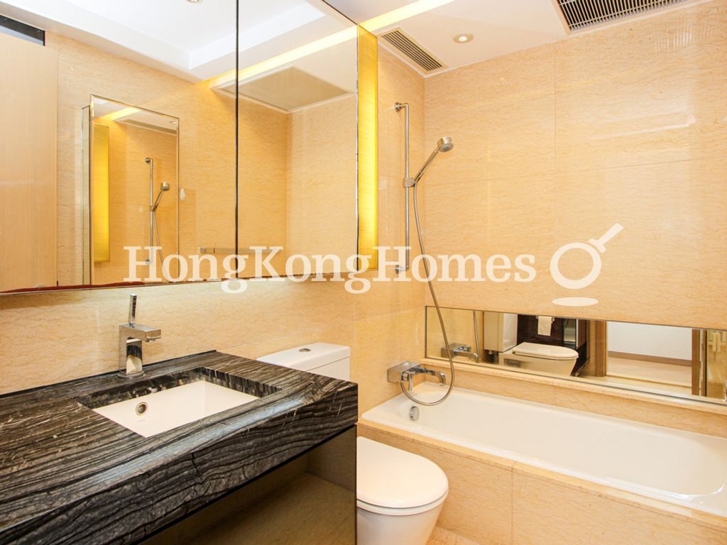 Guest Bathroom — The Cullinan I, Tsim Sha Tsui