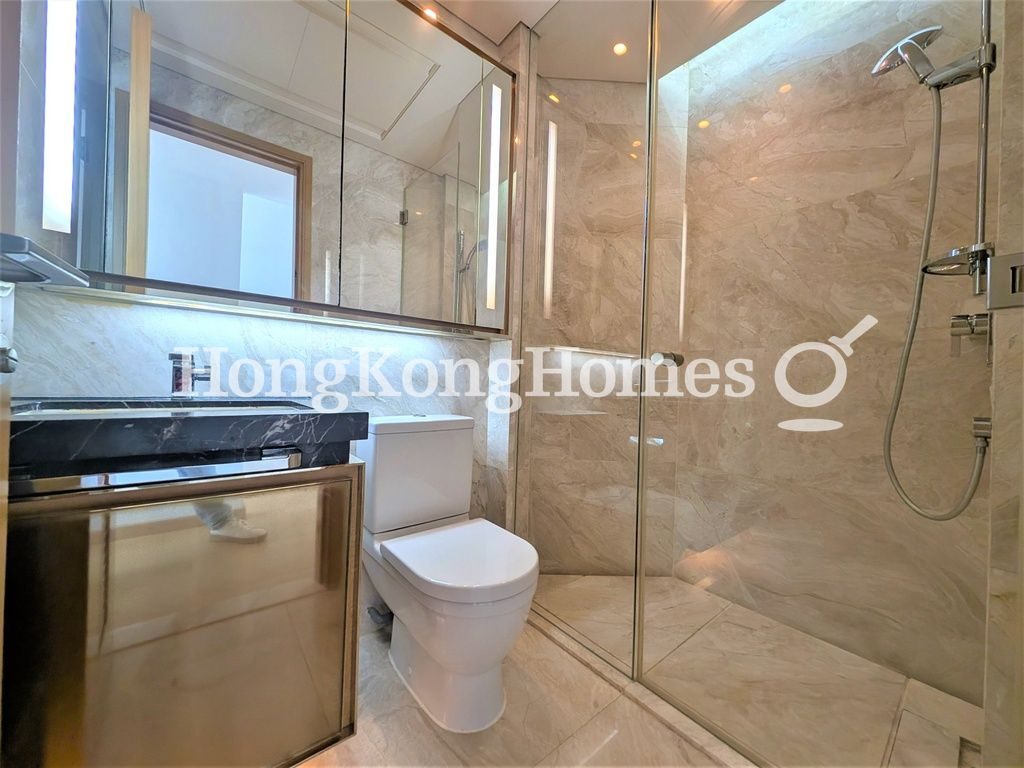 Guest Bathroom — Grand Austin - Tower 5, Tsim Sha Tsui