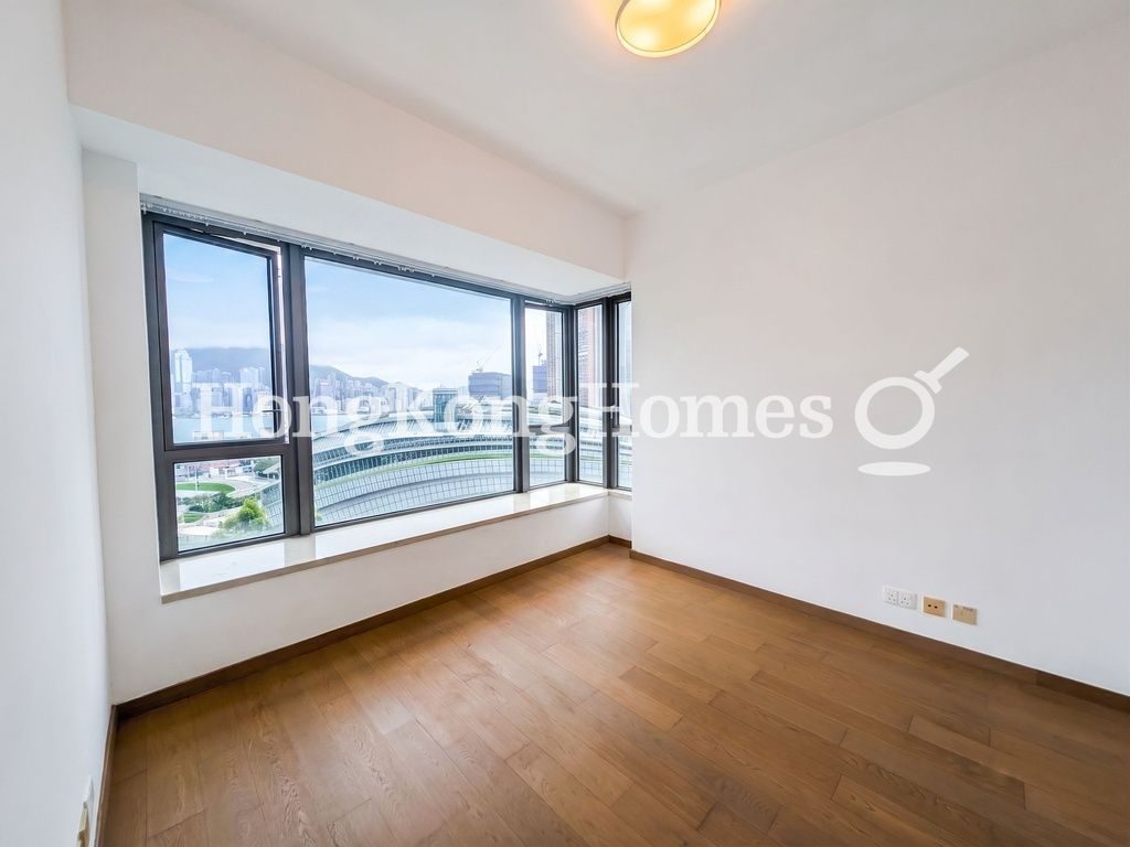 Master Bedroom — Grand Austin - Tower 5, Tsim Sha Tsui