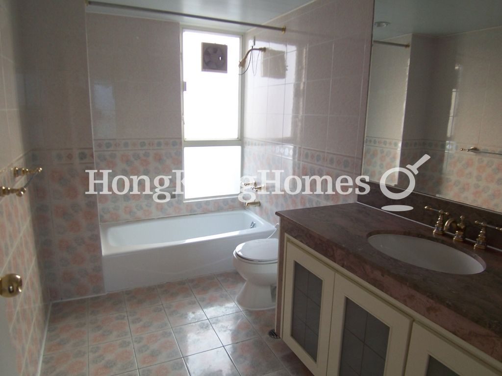 Guest Bathroom — 紅山半島 - 第07座，大潭
