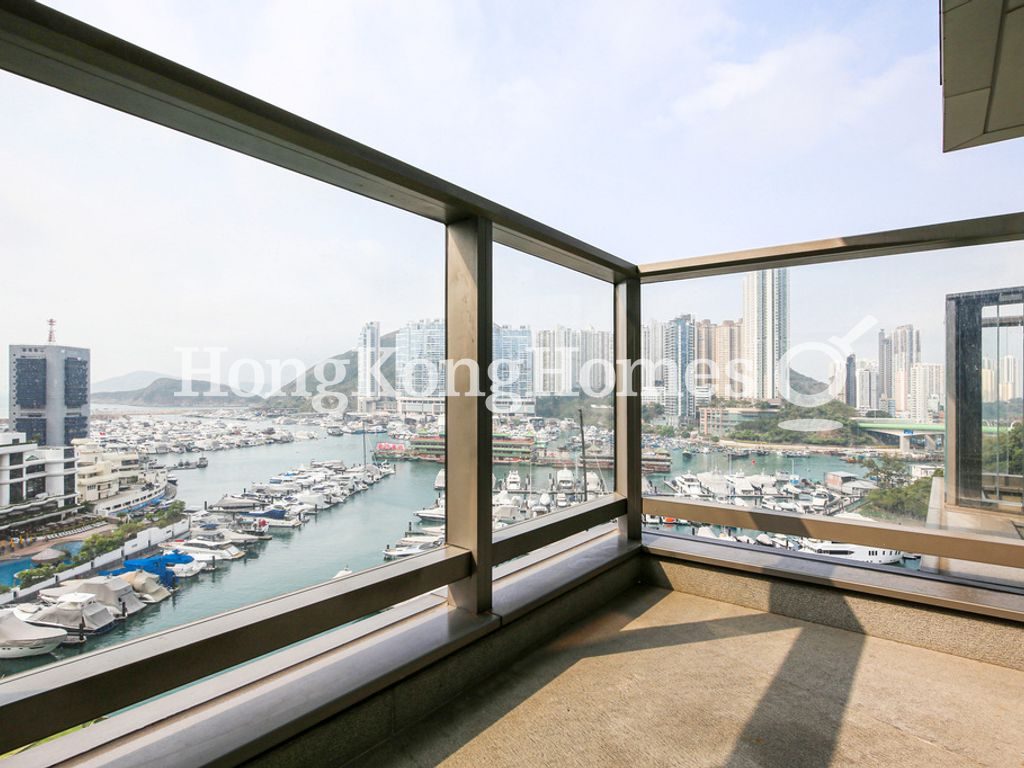 Balcony off Living and Dining Room — 深灣9號 - 第8座，黃竹坑