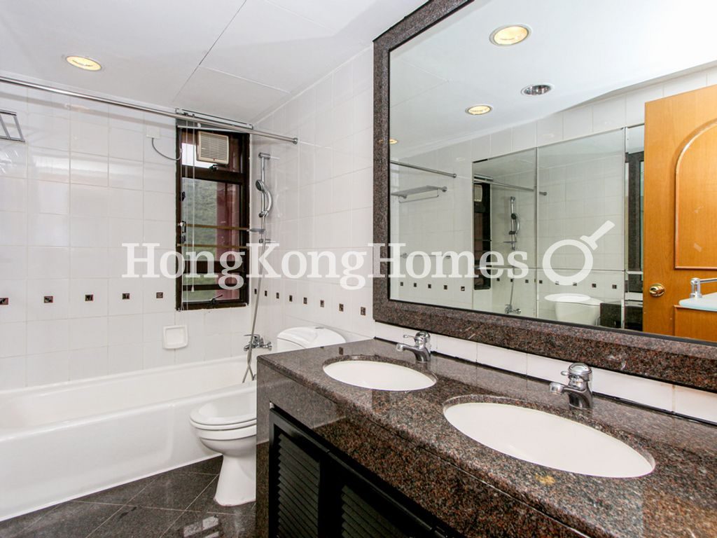 Guest Bathroom — 浪琴園 - 第02座，大潭