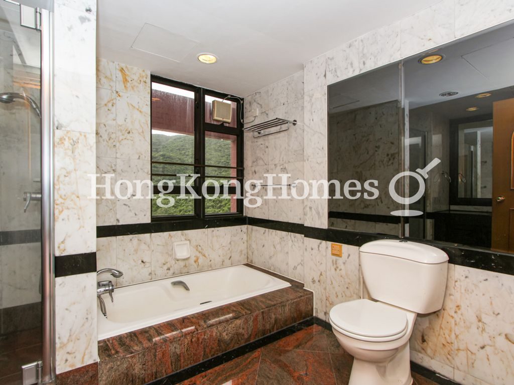 Master Bathroom — 浪琴園 - 第02座，大潭