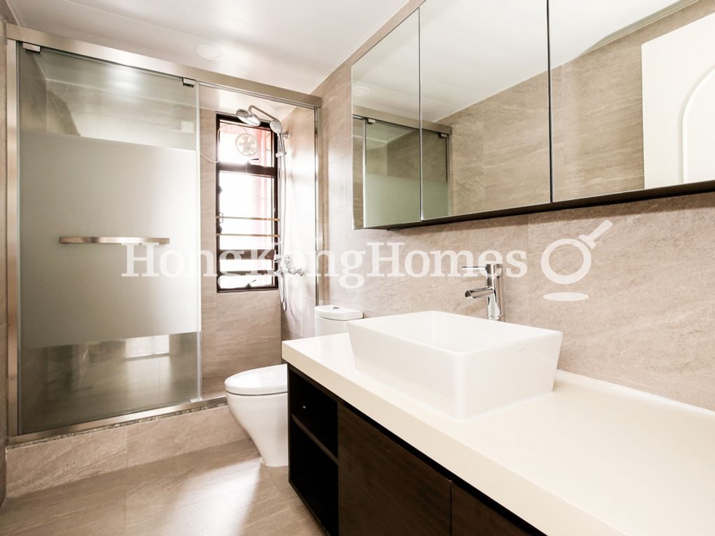 Guest Bathroom — 浪琴園 - 第03座，大潭
