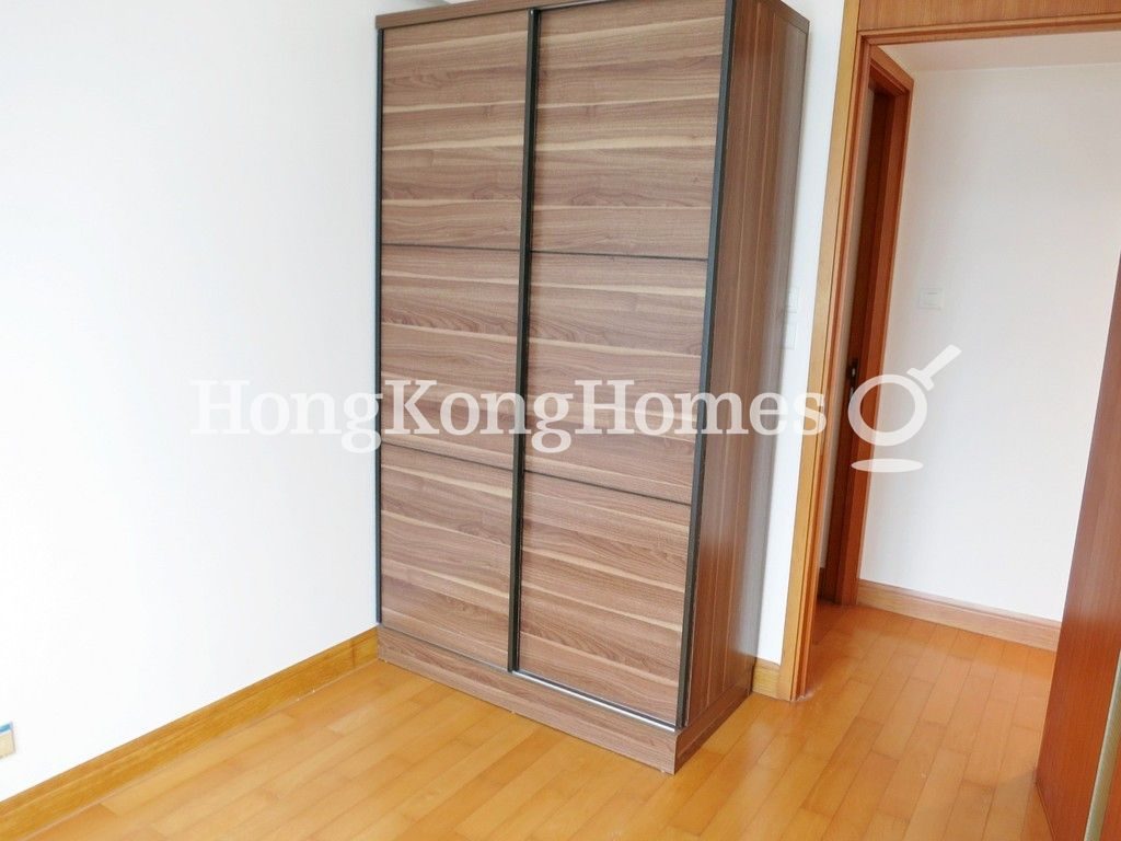 Second Bedroom — 君臨天下1座，尖沙咀