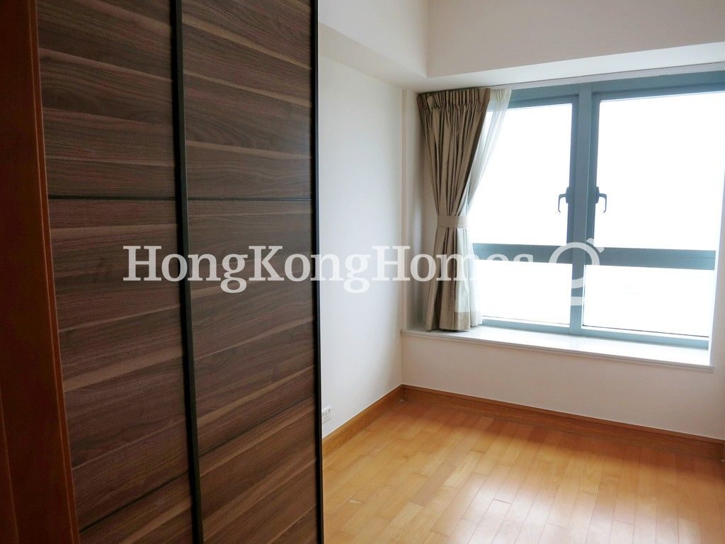 Third Bedroom — 君臨天下1座，尖沙咀