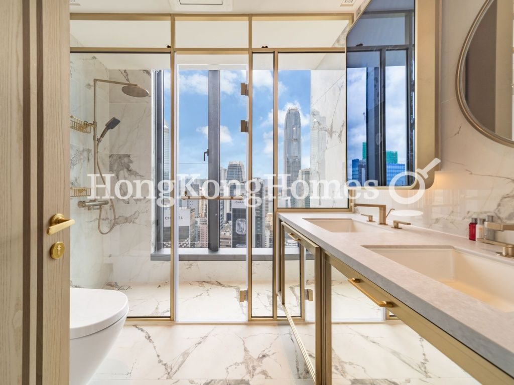 Master Bathroom — One Chancery, Central