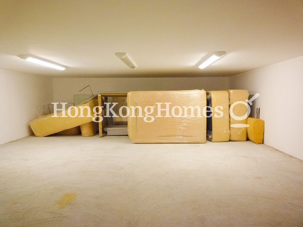 Family Room — 海澄湖畔一段 - 花園洋房，愉景灣
