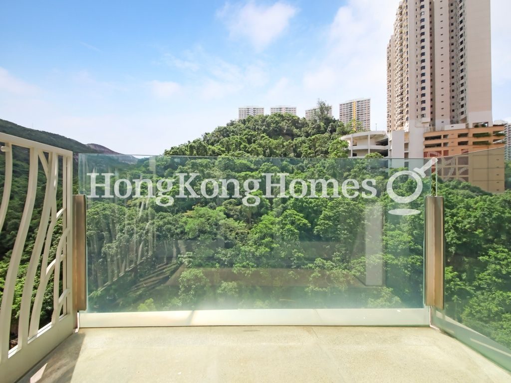 Second Balcony off Living and Dining Rm — 名門 - 第05座，渣甸山