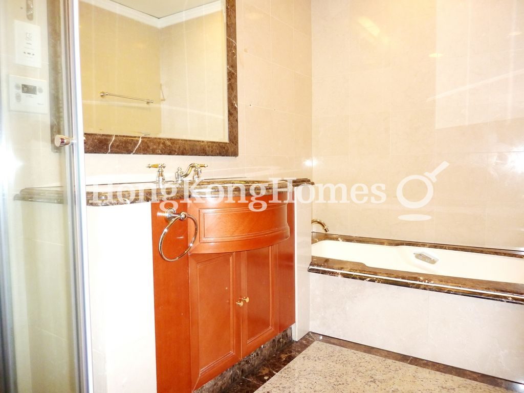 Master Bathroom — 賽詩閣，山頂