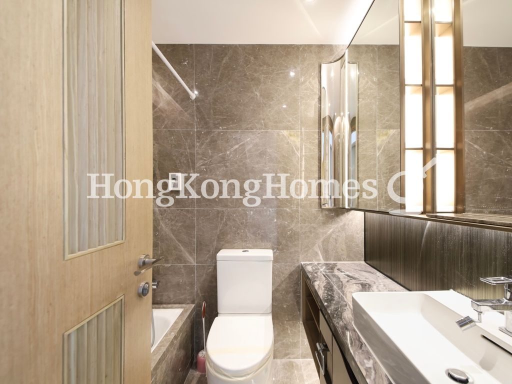 Guest Bathroom — 龍譽 - 第 02A座，啟德